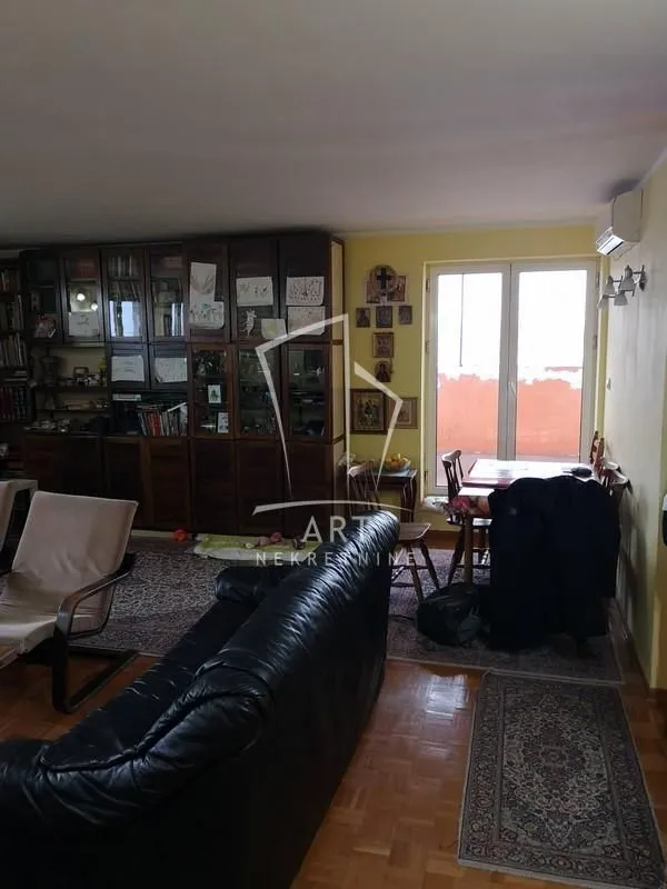 Prodaja, četvorosoban stan, 88m², Novi Beograd Blok 30, Novi Beograd Sve Podlokacije