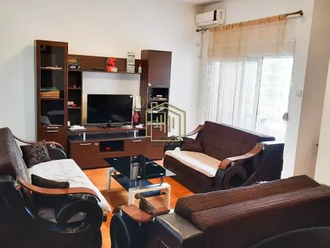 Izdavanje, jednosoban stan, 57m², Podgorica, Crna Gora - image 1