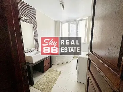 Izdavanje, četvorosoban stan, 210m², Savski Venac, Beograd - image 5