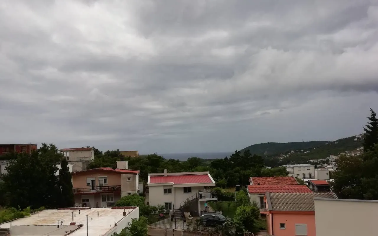 Prodaja, kuća, 390m², Sutomore, Bar