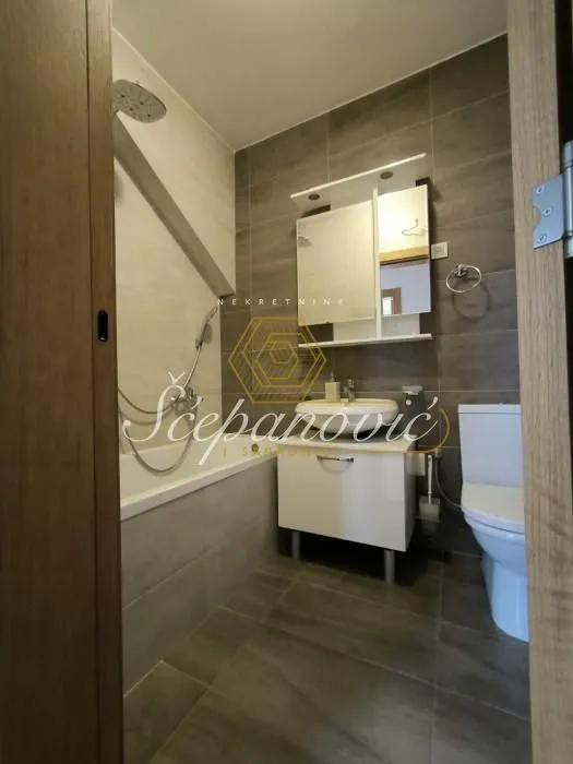 Prodaja, trosoban stan, 70m², Podbara, Novi Sad Sve Podlokacije