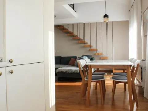 Izdavanje, dvosoban stan, 100m², Centar, Tivat - image 3