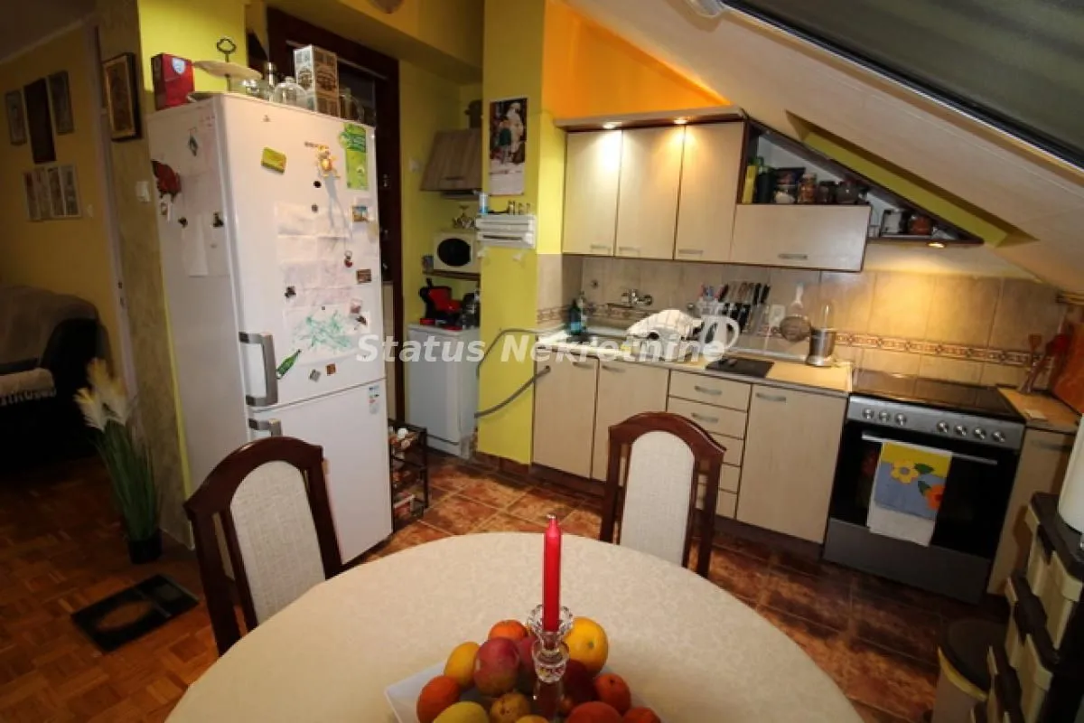 Prodaja, trosoban stan, 67m², Novo naselje, Novi Sad
