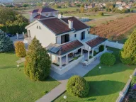 Sale, house, 308m², Tološi, Podgorica - image 5