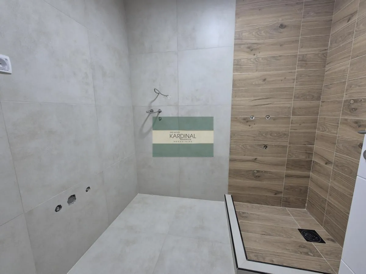Prodaja, trosoban stan, 83m², Centar, Jagodina