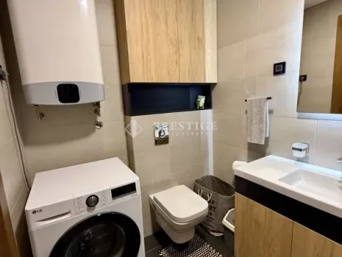 Rent, one bedroom apartment, 50m², Ljubović, Podgorica - image 11