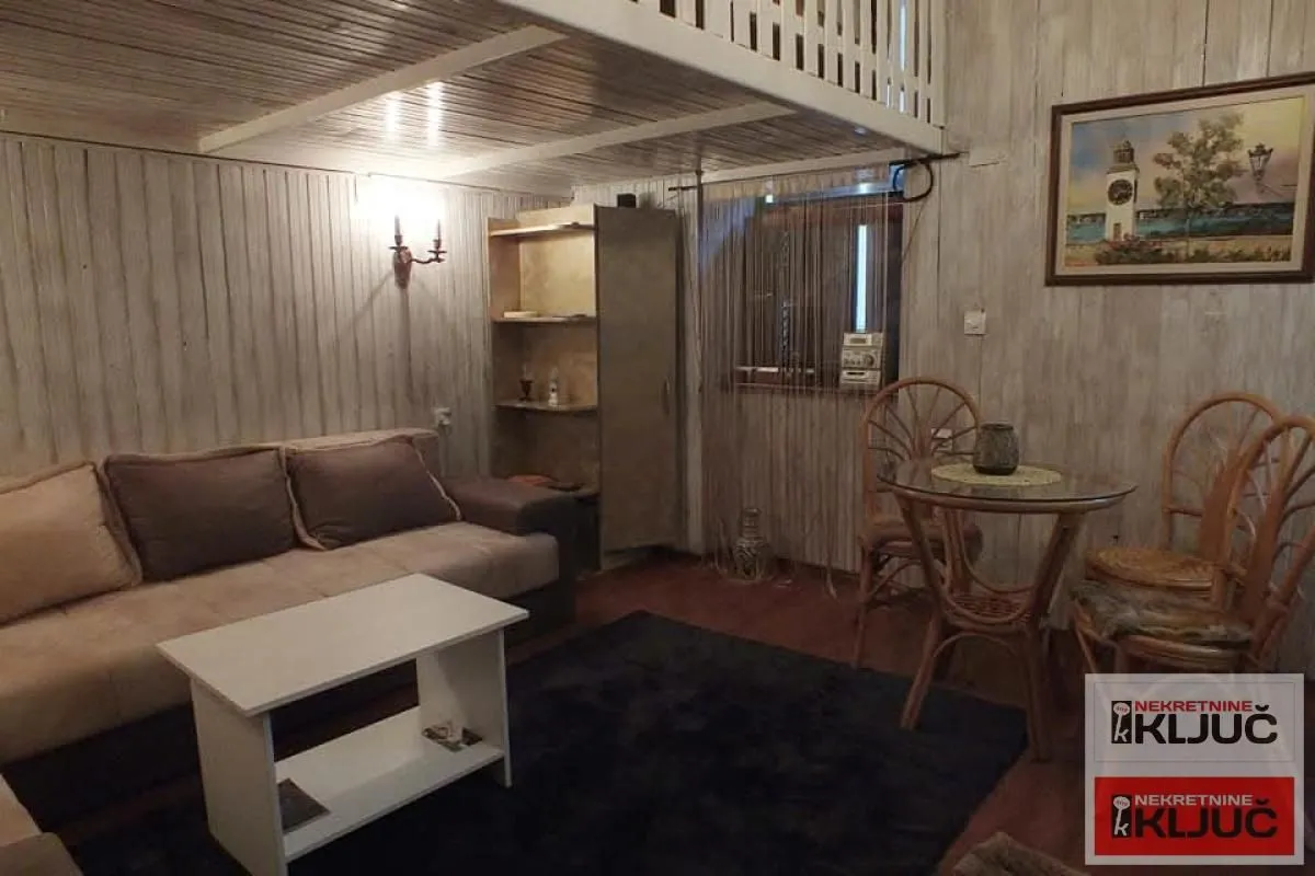 Prodaja, jednosoban stan, 24m², Centar, Novi Sad