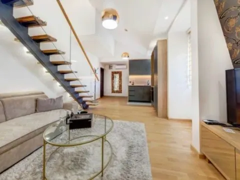 Izdavanje, jednosoban stan, 45m², Pobrežje, Podgorica