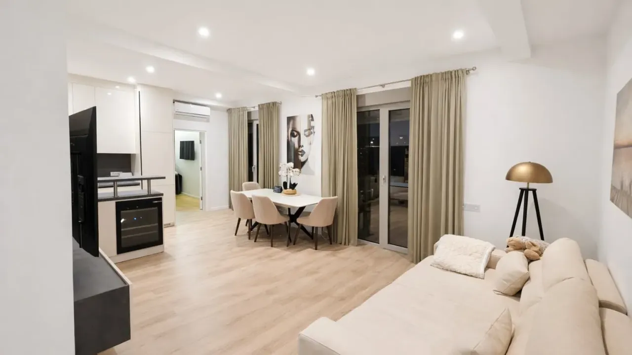 Prodaja, dvosoban stan, 90m², Mrčevac, Tivat