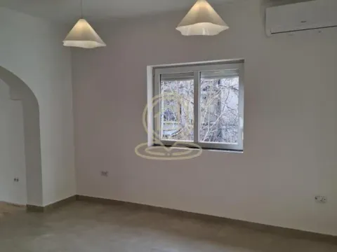 Izdavanje, trosoban stan, 86m², Savski Venac, Beograd - image 7