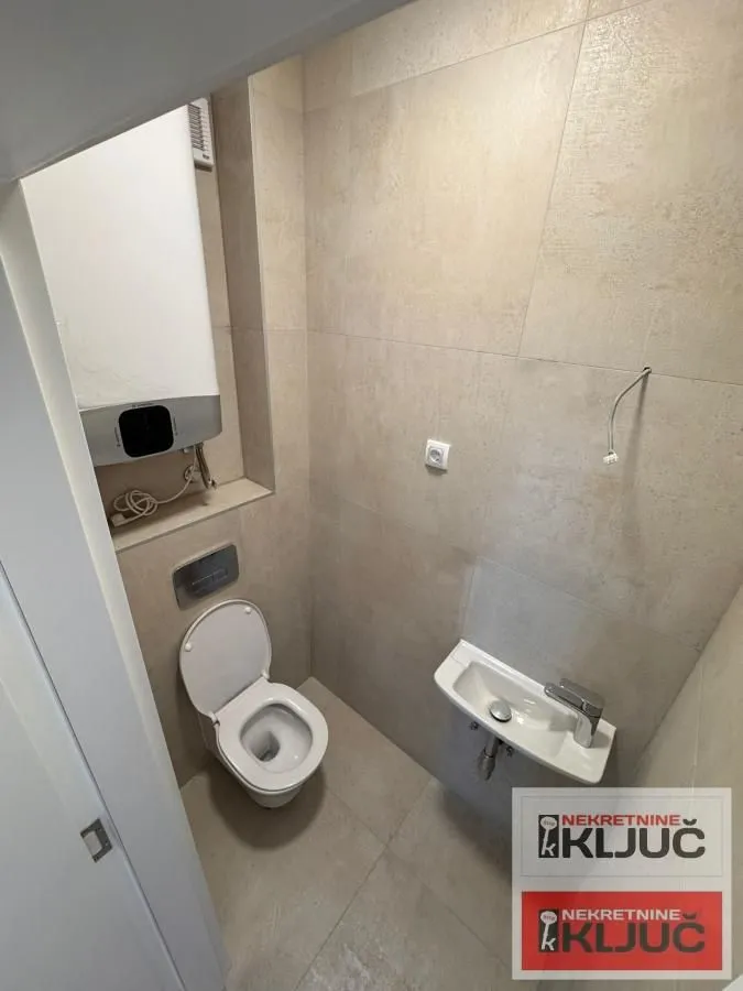 Prodaja, trosoban stan, 72m², Alibegovac, Petrovaradin
