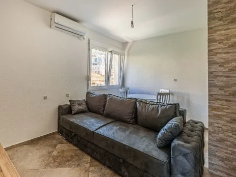 Prodaja, dvosoban stan, 52m², Centar, Tivat - image 1