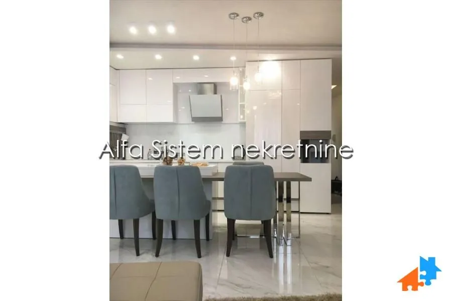 Izdavanje, dvosoban stan, 56m², Čubura, Beograd