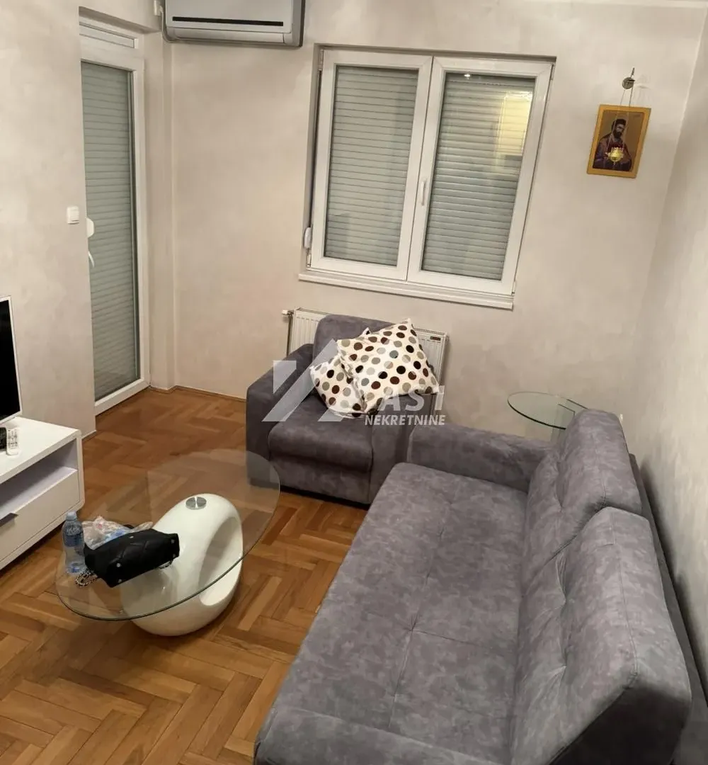 Izdavanje, dvosoban stan, 42m², Novo naselje, Novi Sad