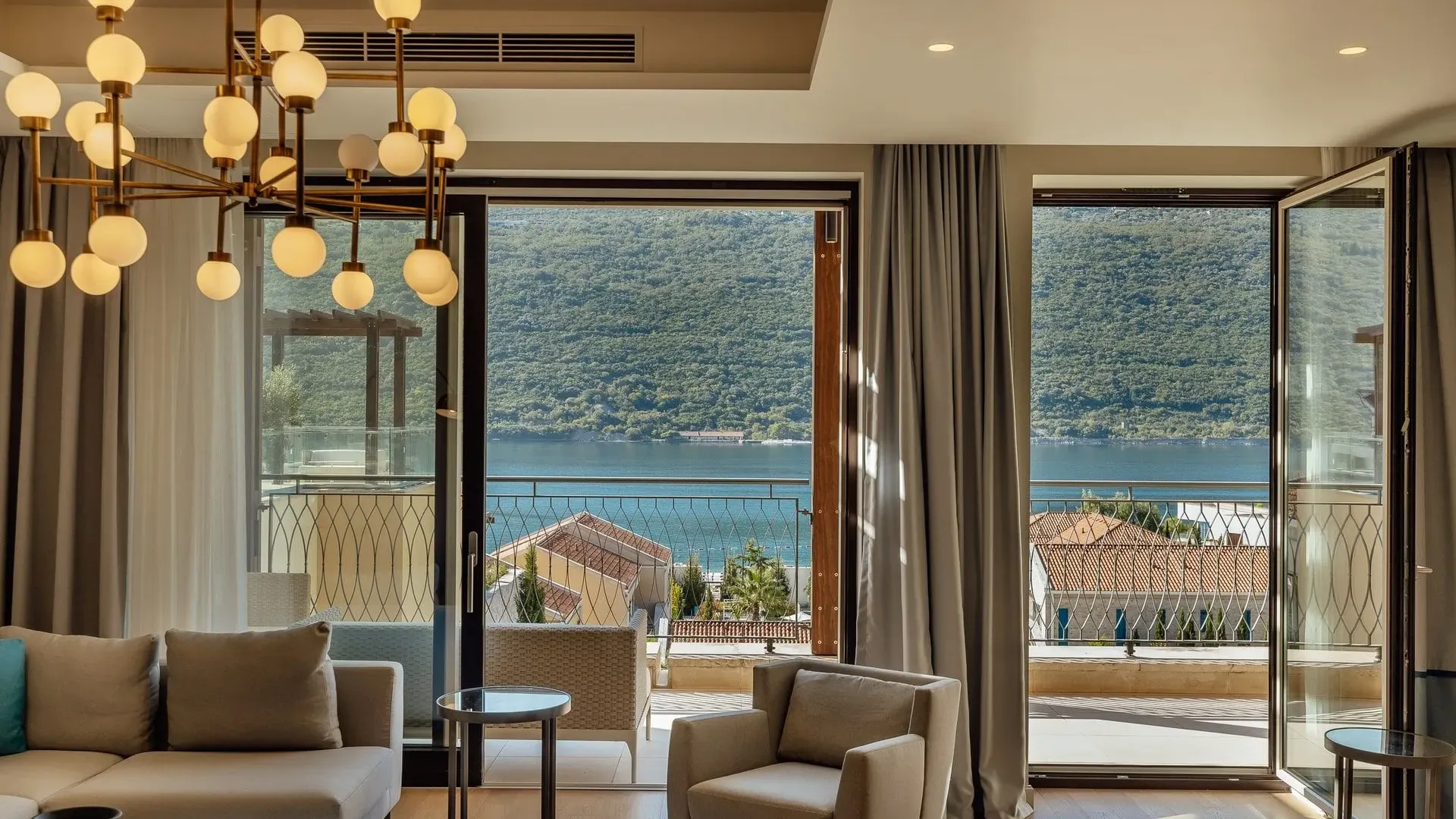 Prodaja, dvosoban stan, 290m², Portonovi, Herceg Novi