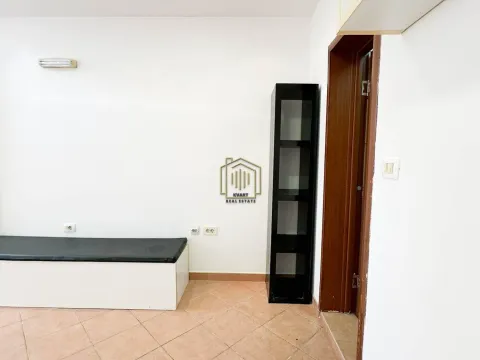 Izdavanje, poslovni prostor, 46m², Podgorica, Crna Gora - image 2