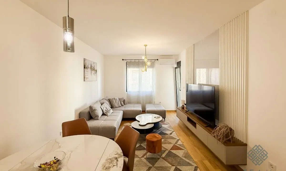 Izdavanje, jednosoban stan, 45m², City Kvart, Podgorica