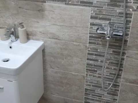 Izdavanje, trosoban stan, 105m², Centar, Novi Sad - image 15