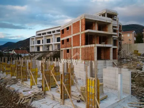 Prodaja, garsonjera, 28m², Tivat, Crna Gora - image 11