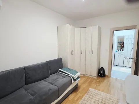 Rent, one bedroom apartment, 60m², Stara Varoš, Podgorica - image 9