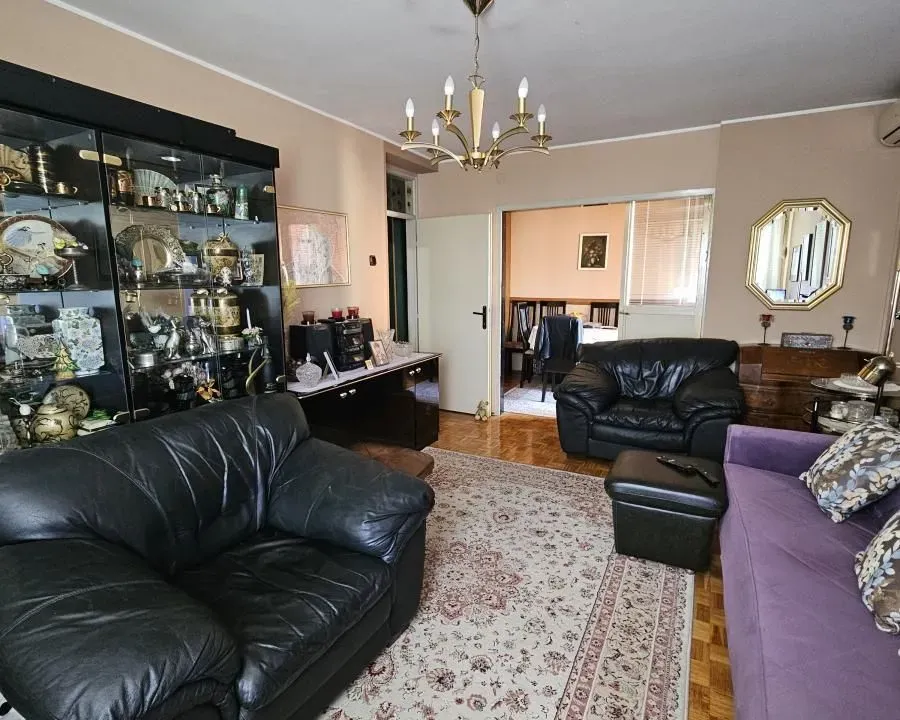 Prodaja, trosoban stan, 63m², Centar, Kragujevac