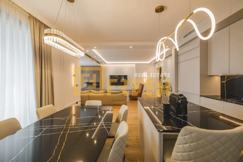 Prodaja, trosoban stan, 149m², Centar, Podgorica
