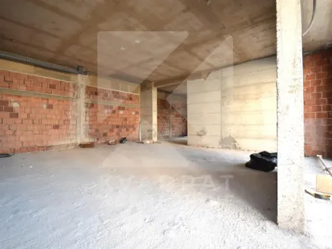 Izdavanje, poslovni prostor, 98m², Stari Aerodrom, Podgorica - image 6