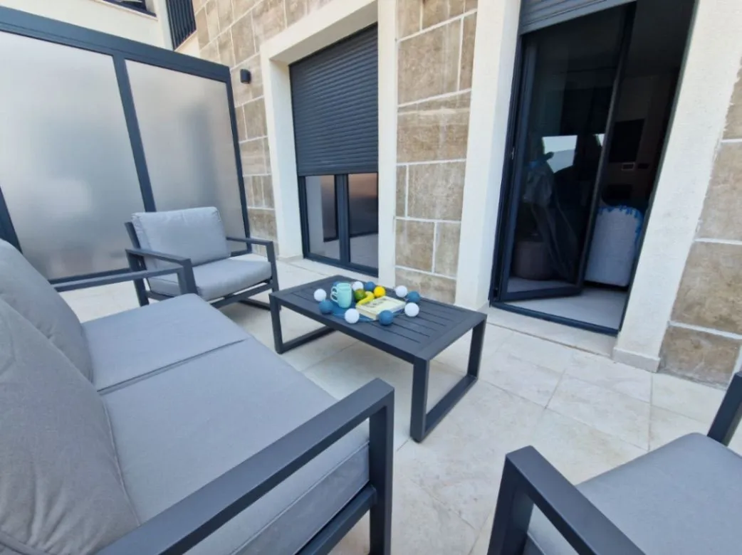 Izdavanje, jednosoban stan, 54m², Bijela, Herceg Novi