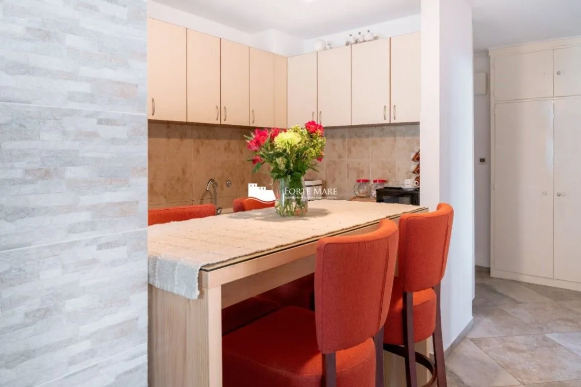 Prodaja, dvosoban stan, 55m², Tivat, Crna Gora
