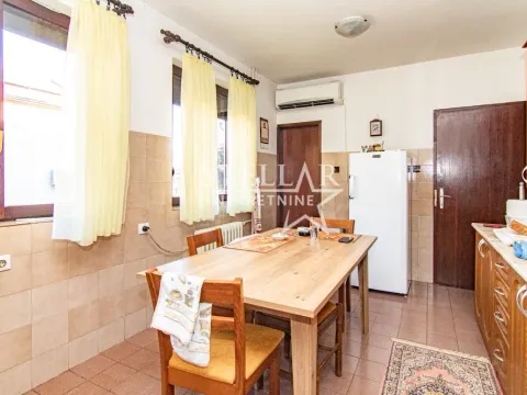 Izdavanje, kuća, 160m², Masline, Podgorica - image 18