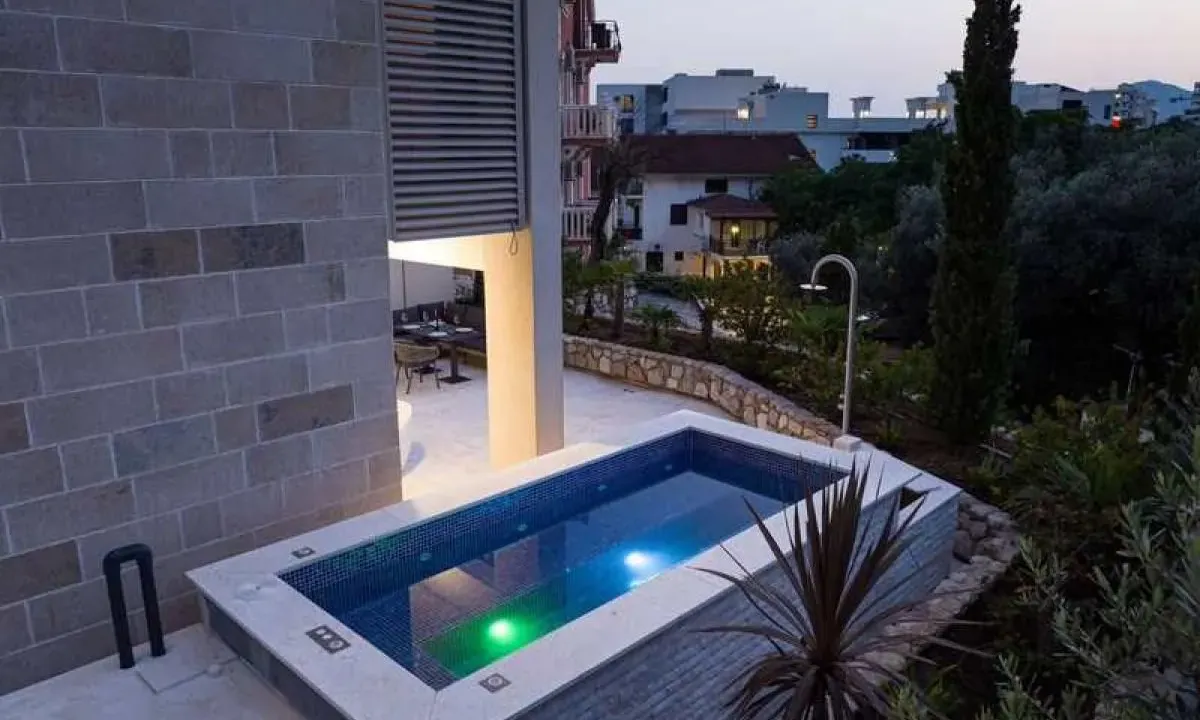 Prodaja, jednosoban stan, 56m², Rafailovići, Budva