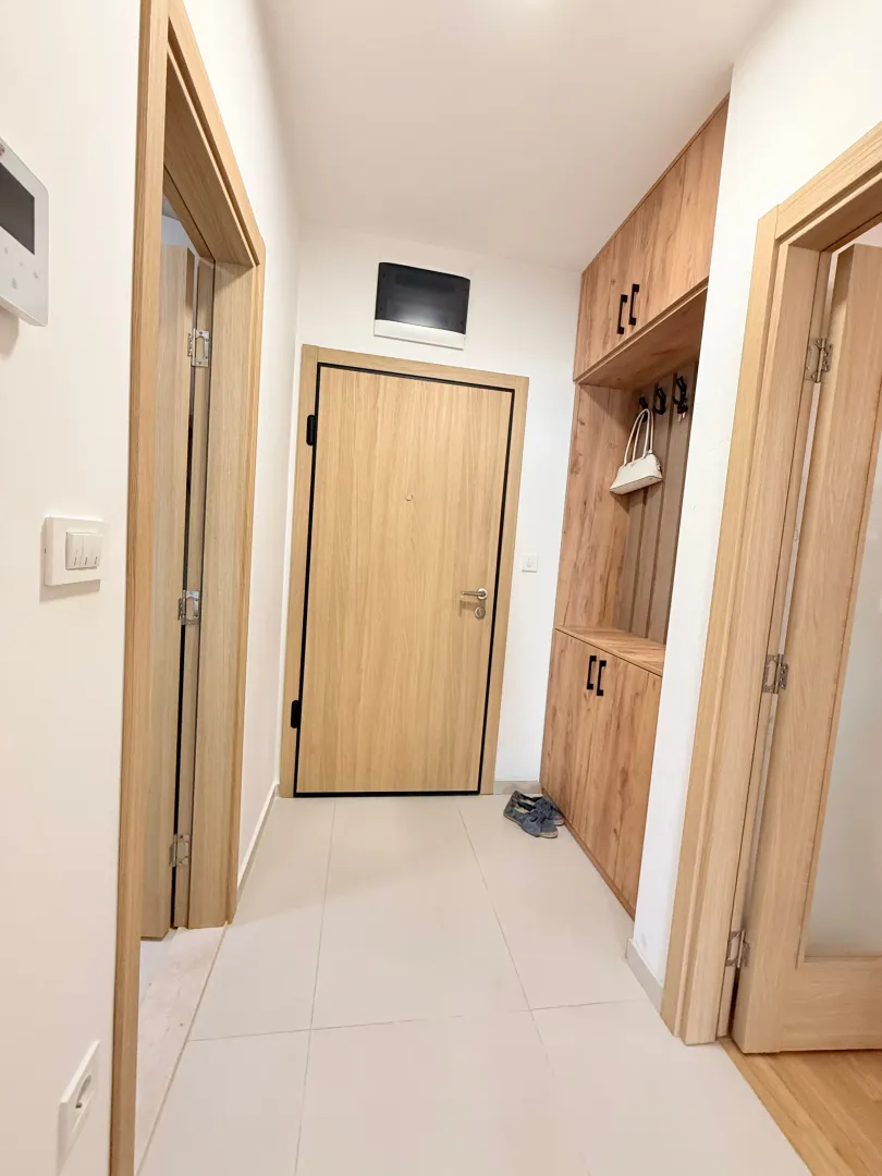 Izdavanje, jednosoban stan, 47m², New City, Podgorica