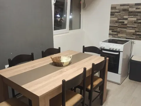 Prodaja, dvosoban stan, 52m², Centar, Nikšić - image 7