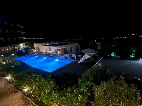 Izdavanje, jednosoban stan, 26m², Kavač, Kotor - image 17