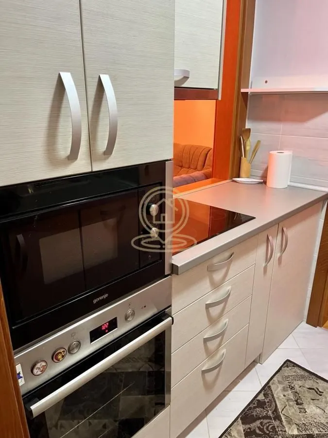 Prodaja, dvosoban stan, 62m², Centar, Vrnjačka Banja
