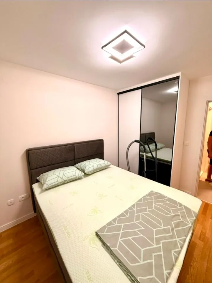 Rent, one bedroom apartment, 40m², Pobrežje, Podgorica