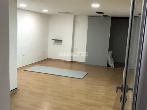 Izdavanje, poslovni prostor, 93m², Čukarica, Beograd - image 5