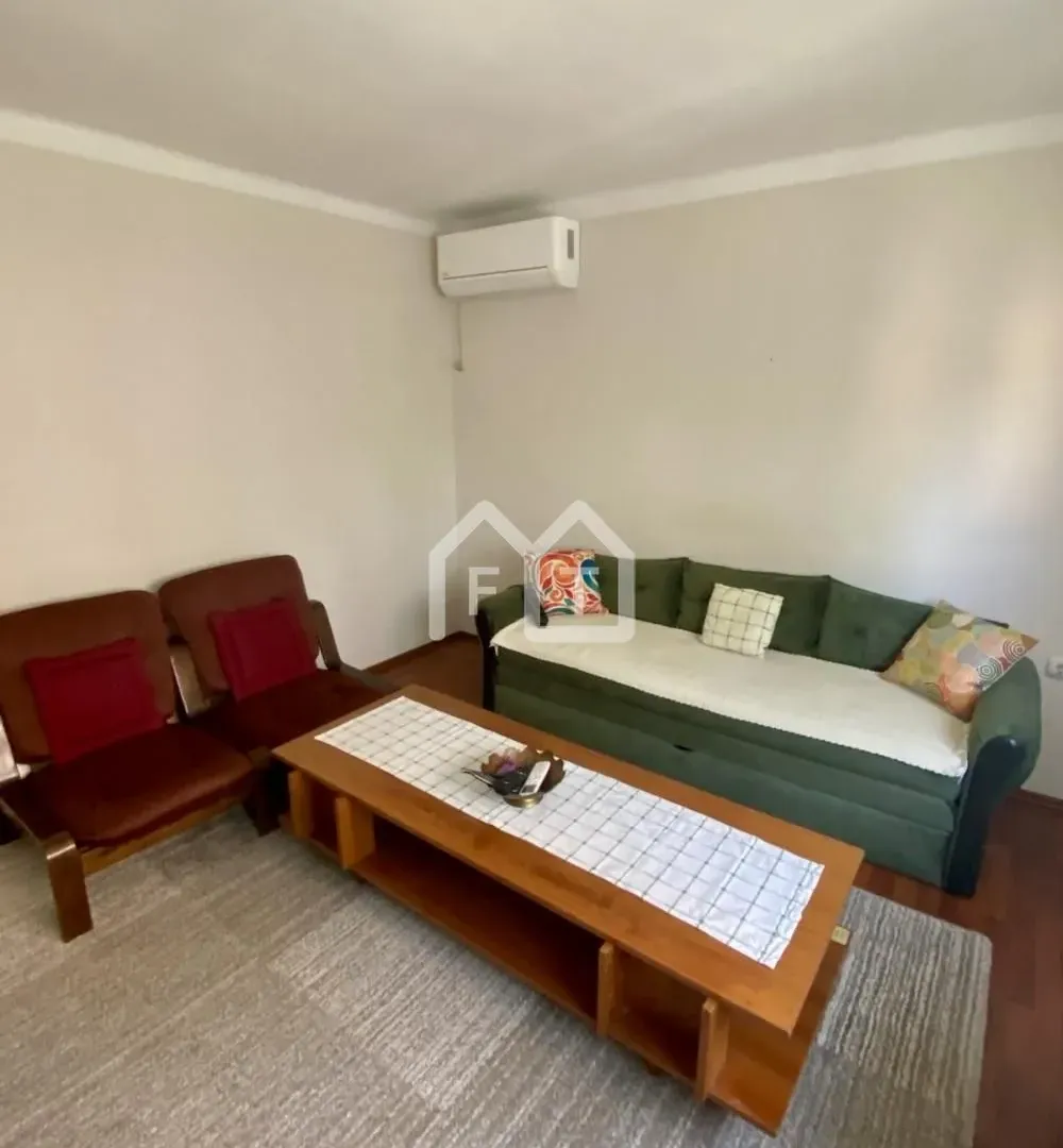 Izdavanje, trosoban stan, 60m², Cvetkova Pijaca, Zvezdara Sve Podlokacije