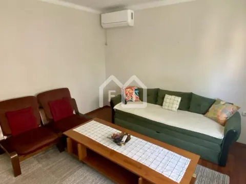Izdavanje, trosoban stan, 60m², Cvetkova Pijaca, Zvezdara Sve Podlokacije - image 2