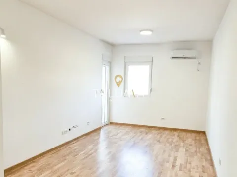Izdavanje, jednosoban stan, 47m², Zagorič, Podgorica - image 1