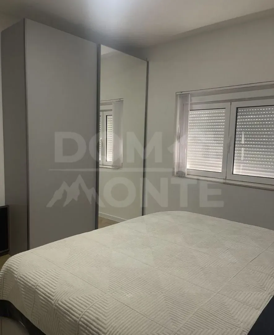 Rent, one bedroom apartment, 75m², Tivat, Crna Gora