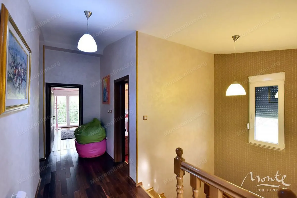 Prodaja, kuća, 175m², Podgorica, Crna Gora