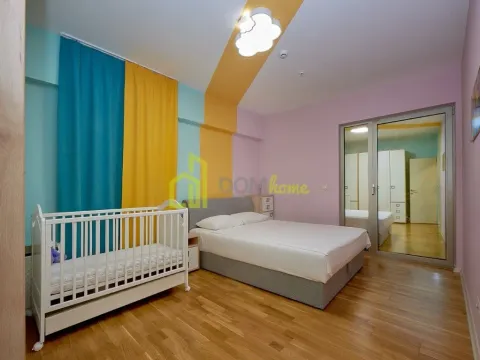 Izdavanje, trosoban stan, 190m², Budva, Crna Gora - image 23