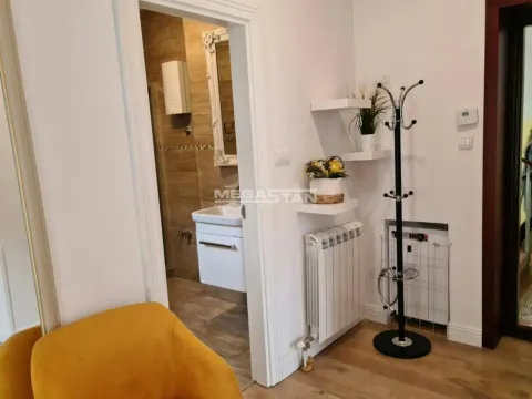 Izdavanje, poslovni prostor, 72m², Kalenić Pijaca, Vračar Sve Podlokacije - image 16