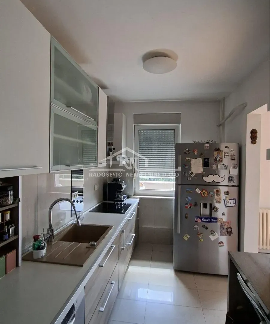 Sale, four bedroom apartment, 127m², Autokomanda, Voždovac Sve Podlokacije