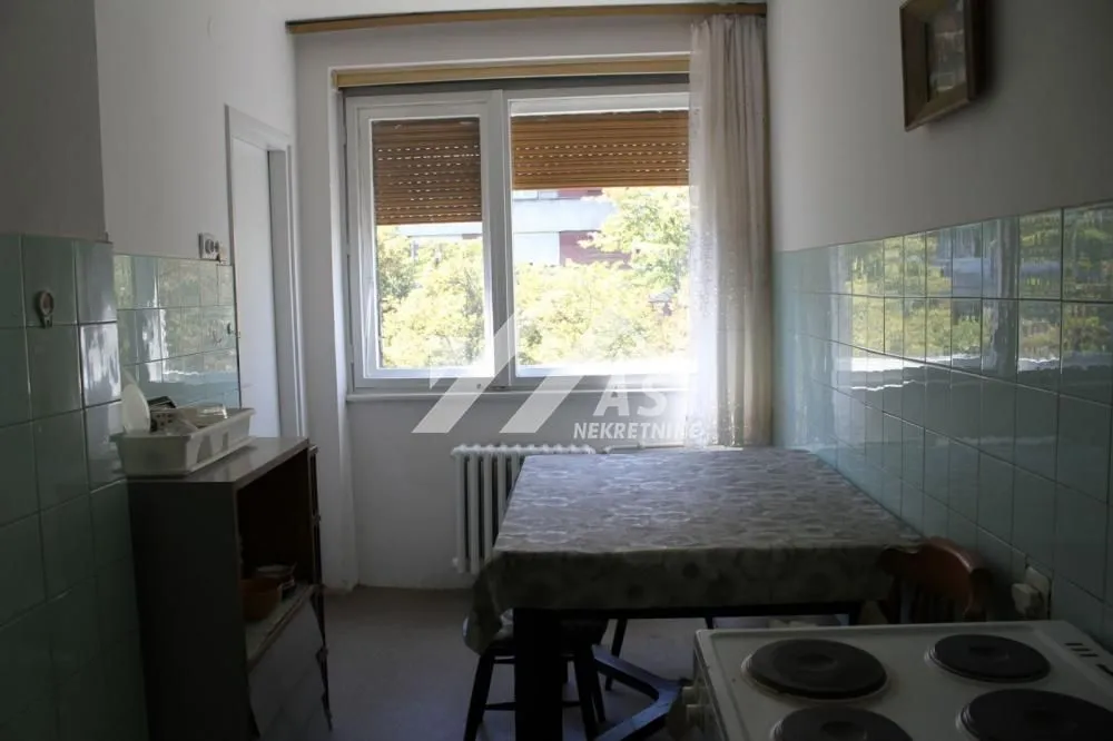 Izdavanje, jednosoban stan, 54m², Banatić, Novi Sad Sve Podlokacije