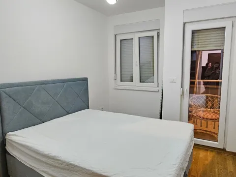 Rent, one bedroom apartment, 45m², City Kej, Podgorica - image 9