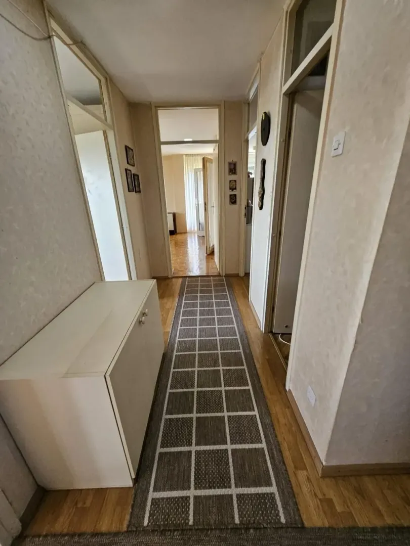 Prodaja, trosoban stan, 87m², Novi Beograd Blok 70, Novi Beograd Sve Podlokacije