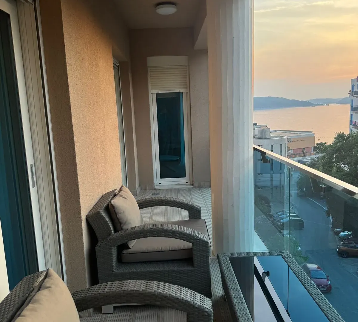 Izdavanje, jednosoban stan, 49m², Pržno, Budva