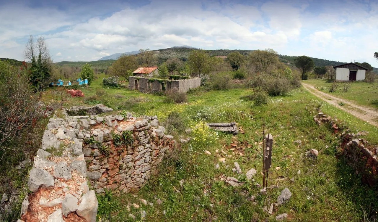 Prodaja, plac, 164m², Kotor, Crna Gora